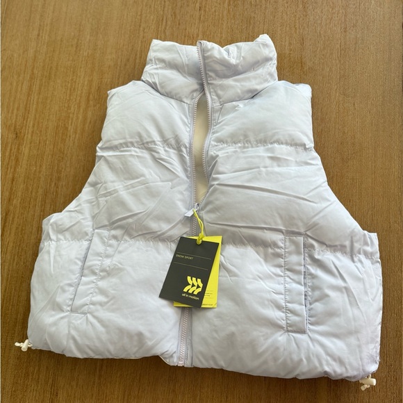 NWT ALL IN MOTION PUFFER VEST reversible - Picture 5 of 6